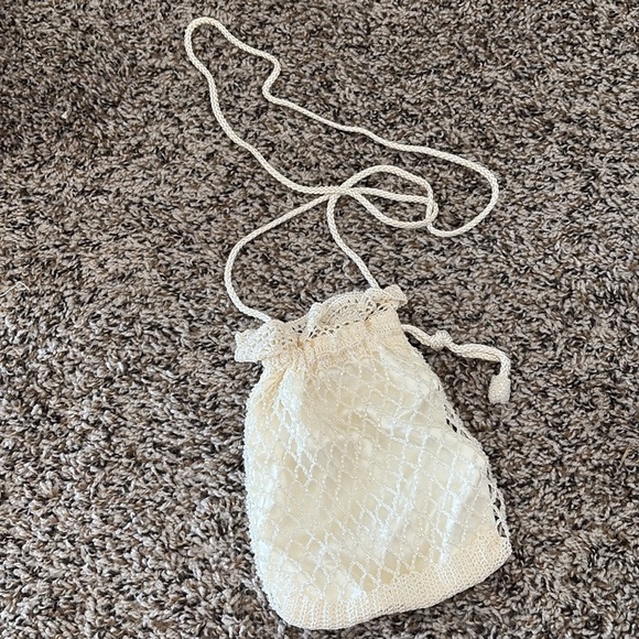 NWOT VALERIE STEVENS Cream Satin Beaded Evening Bag - Picture 1 of 11